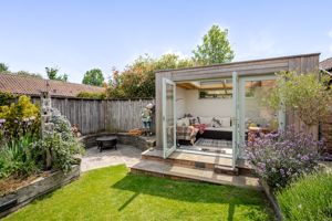 Purpose built studio/home office- click for photo gallery